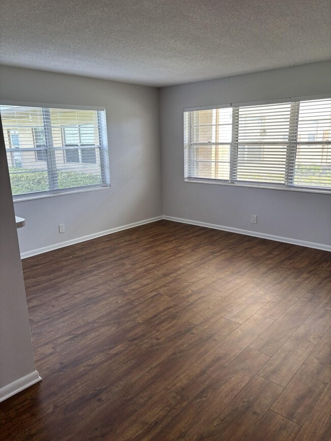 Building Photo - 311 Andover M