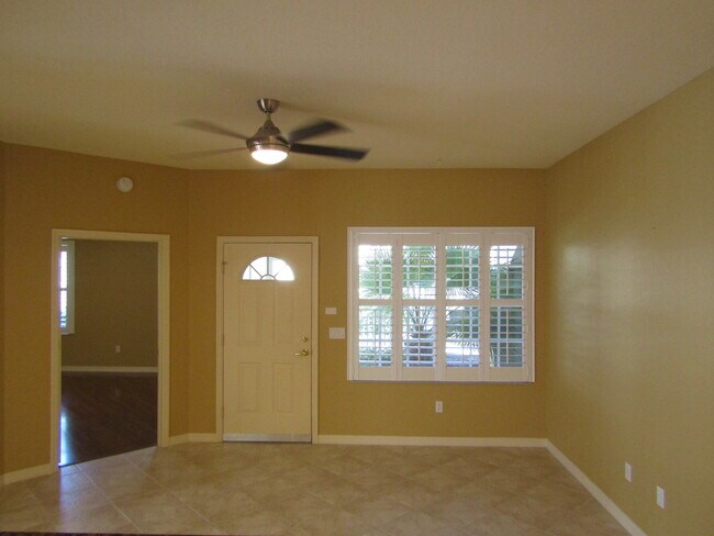 Building Photo - 600 Mirabella Cir