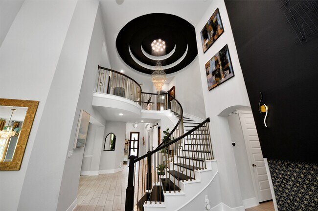 Foto del edificio - 8826 Forest Side Dr