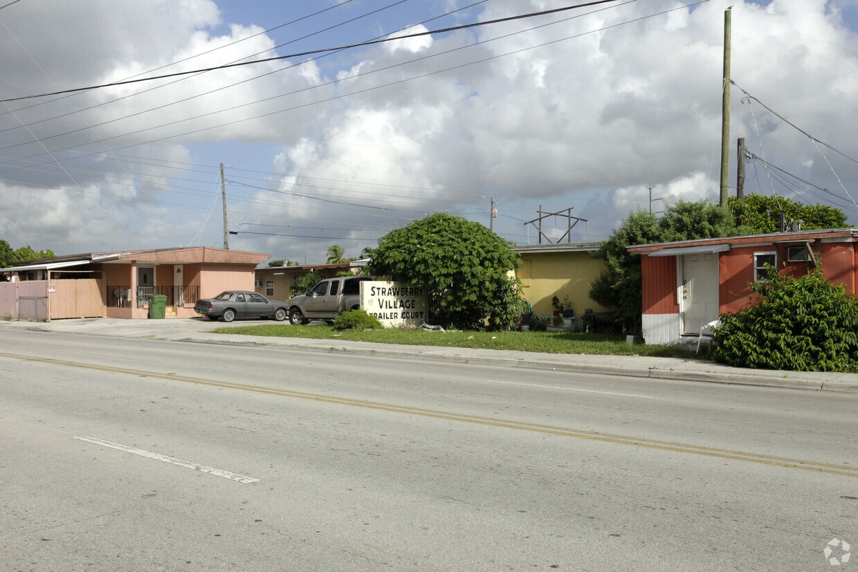 Strawberry Village Trailer Court Apartments in Hialeah, FL
