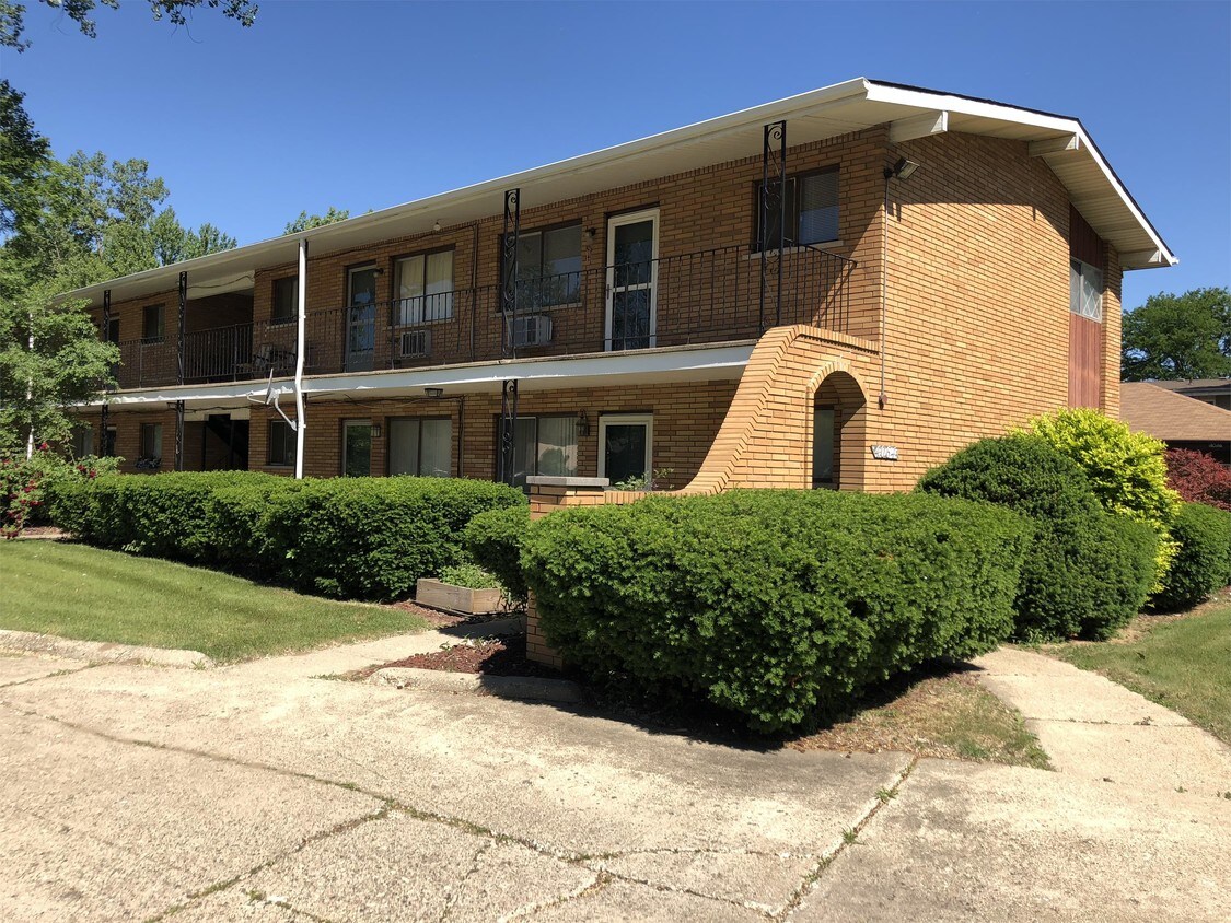 4064 Columbus St Unit 6, Wayne, MI 48184 Room for Rent in Wayne, MI