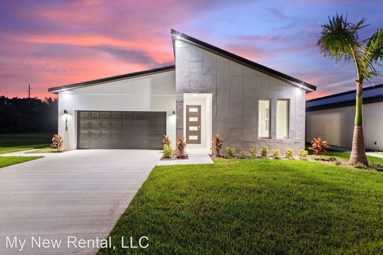 Foto principal - 4 br, 2 bath House - 318 Royal Palm Way