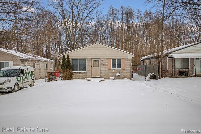 Foto del edificio - 21046 Wakedon St