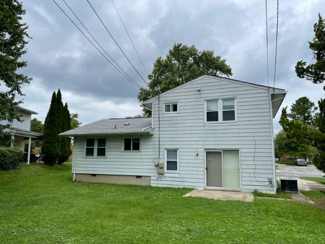 Building Photo - 3803 Cherrybrook Rd