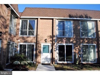 Building Photo - 316 Valley Forge Ct