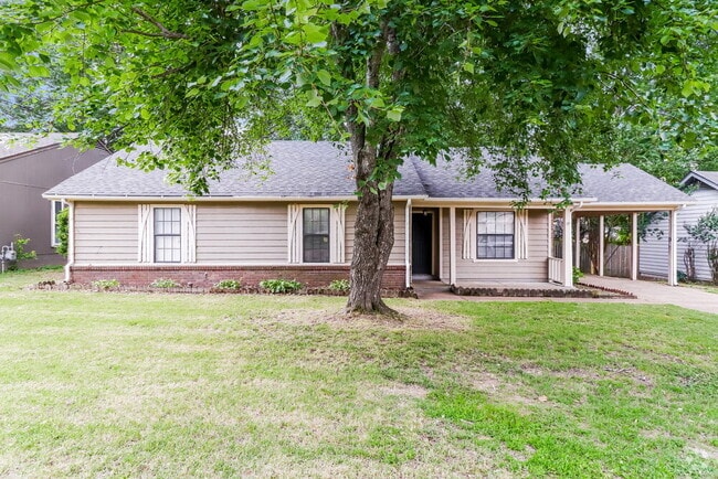 Building Photo - 5711 Redford Ave