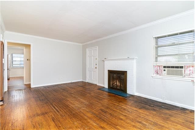 Building Photo - 910 Reverchon Dr