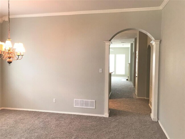 Building Photo - 5413 Pebble Ct