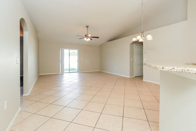 Building Photo - 727 Barrister Dr