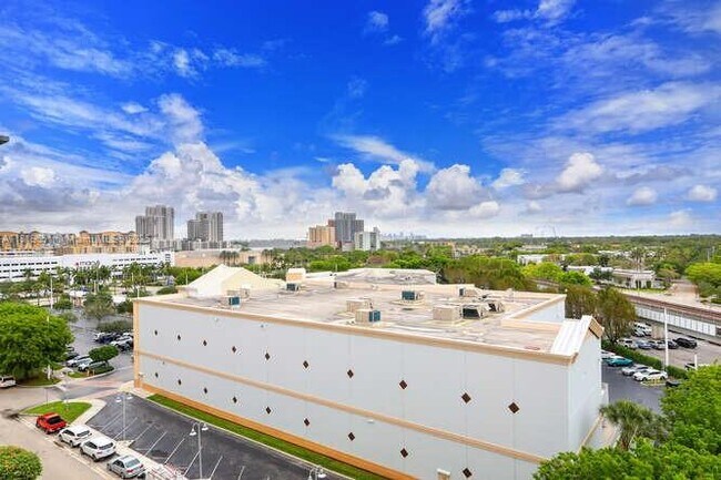 Foto del edificio - 7280 SW 90th St