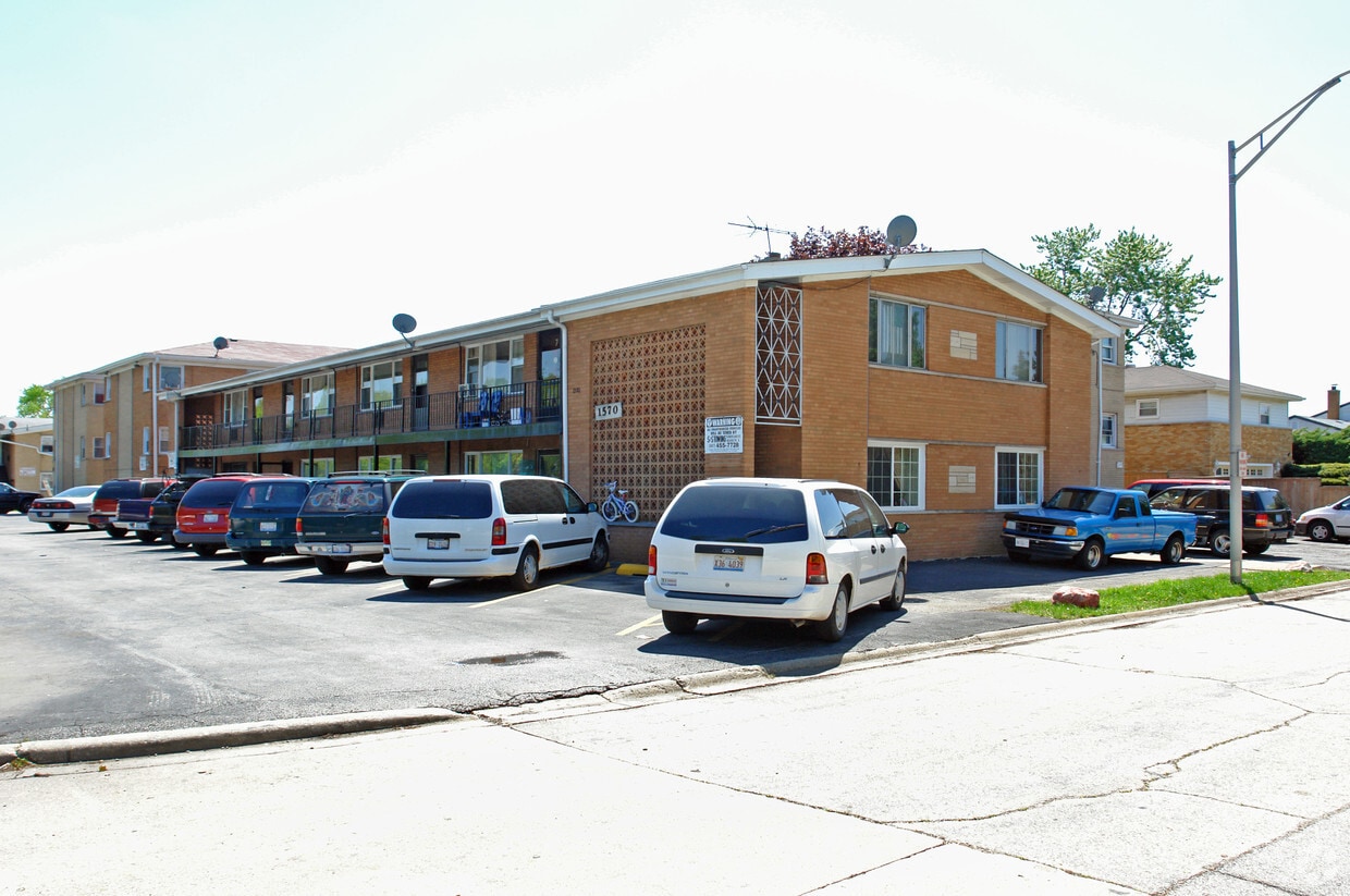 Building Photo - 1570 N 1st Ave