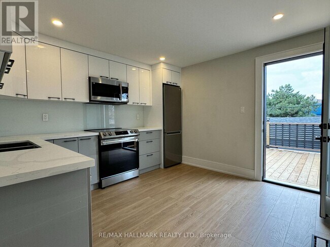 Building Photo - 116 Bellevue Ave