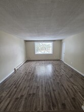 Building Photo - 87 Westwood Dr