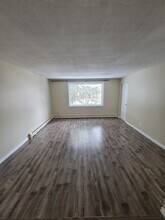 Building Photo - 87 Westwood Dr