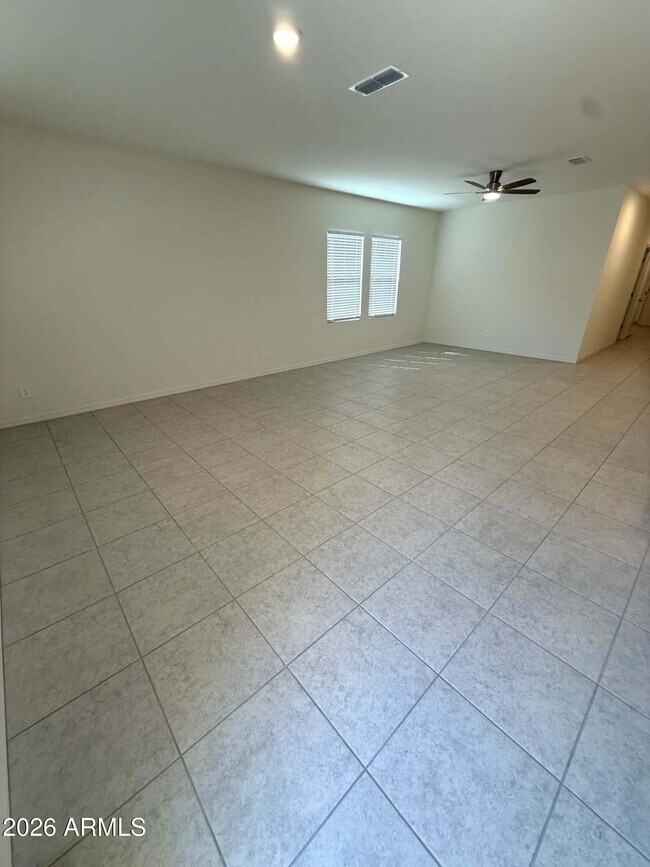 Foto del edificio - 2073 Driftwood Dr