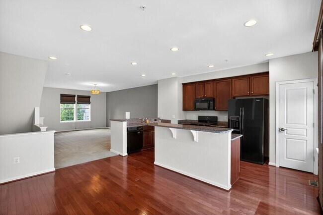 Building Photo - 43527 Wild Iris St