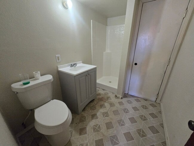 Foto del edificio - HUD Approved.