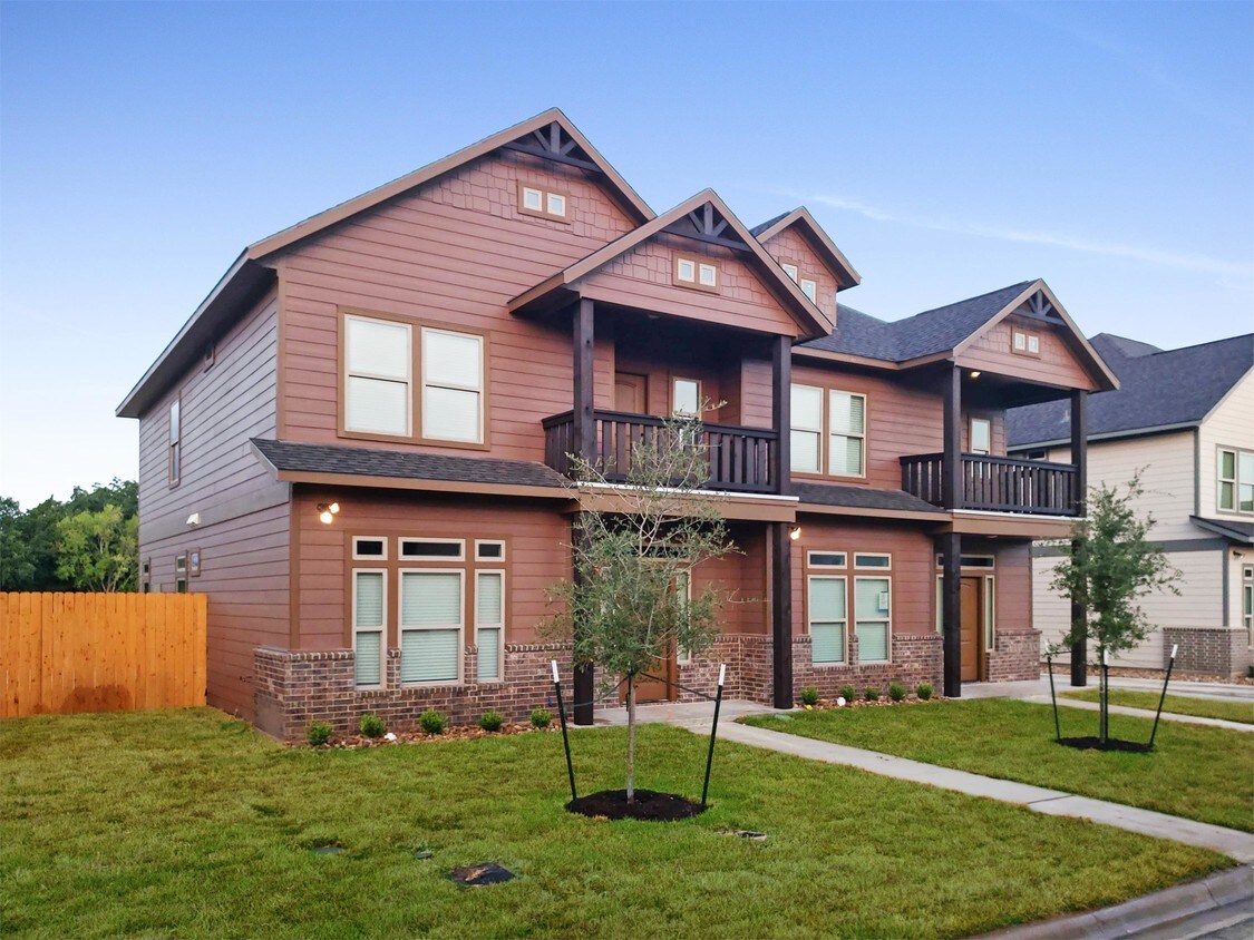Foto principal - 904 Montclair Ave