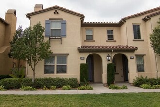 Building Photo - 951 N Sunrise Ln