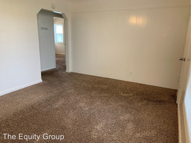 Building Photo - 603 E K Ave