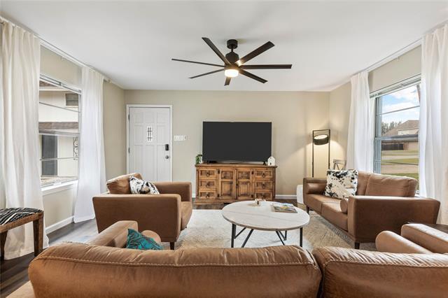 Building Photo - 301 Granada Calle St