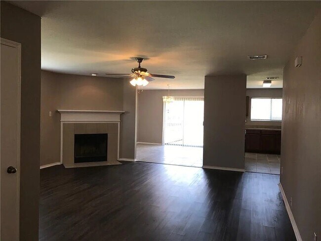 Foto del edificio - 8111 Colwick Ln
