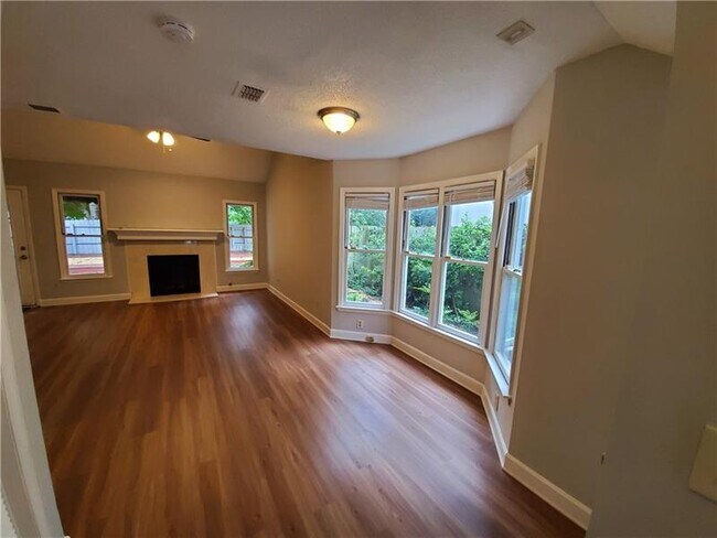 Building Photo - 1202 Defoors Landing NW