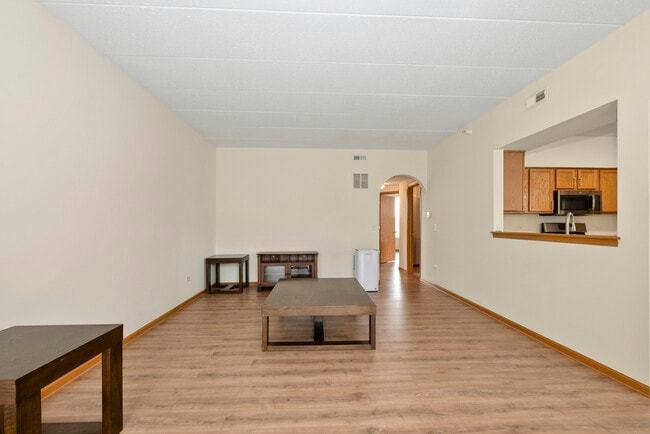 Foto del edificio - 16641 Liberty Cir