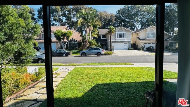 Building Photo - 6479 Bradley Pl