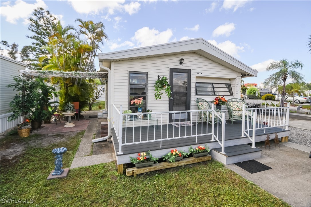 Foto principal - 8628 Firwood Dr