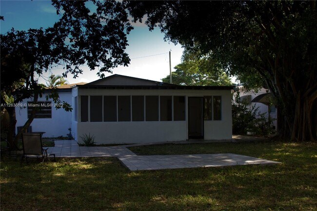 Foto del edificio - 2225 Taylor St