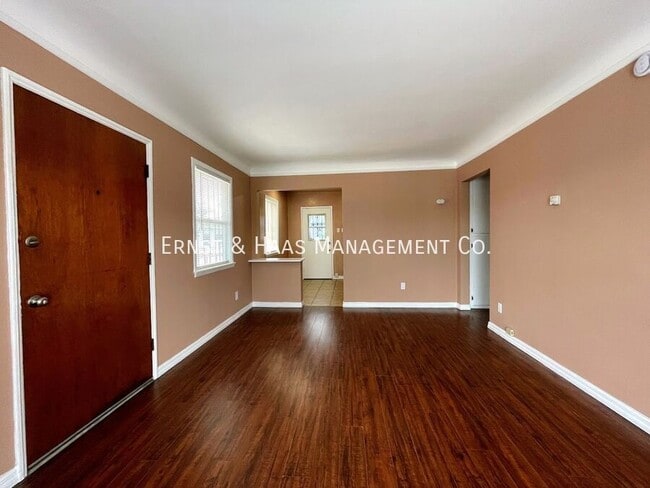 Building Photo - 1401 N Bullis Rd