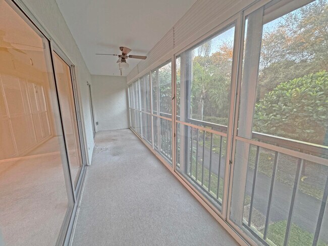 Foto del edificio - 7281 Amberly Ln