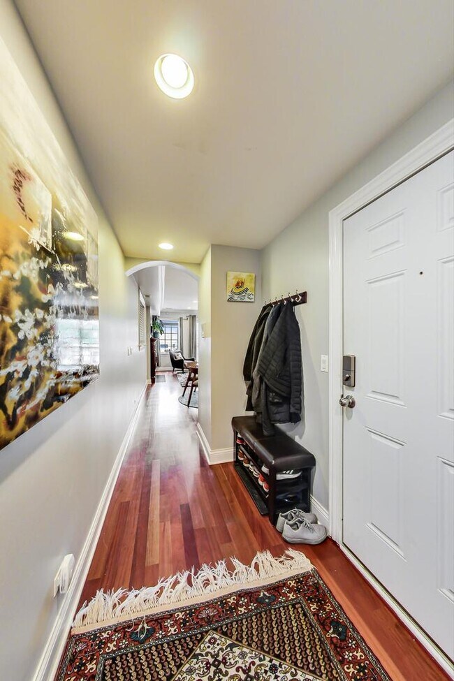 Foto del edificio - 3723 N Wilton Ave