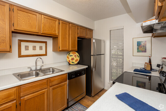 2BR,2BA-B2 - Centreport Landing Apartments