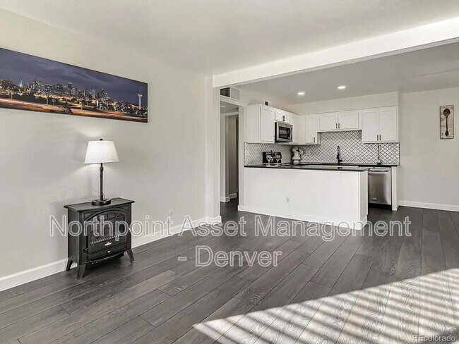 Building Photo - 3613 S Sheridan Blvd