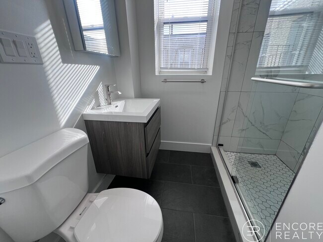 Building Photo - 111 Park Dr