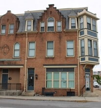 Building Photo - 202 E King St