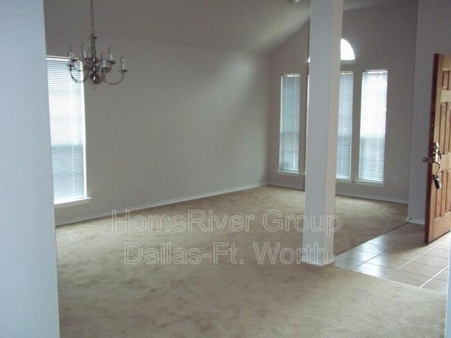 Building Photo - 1503 Parkside Dr