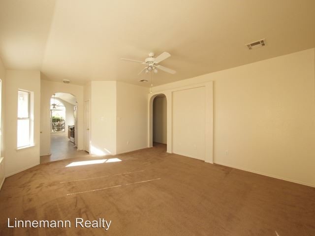 Building Photo - 4 br, 2 bath House - 1602 Grey Fox Trail
