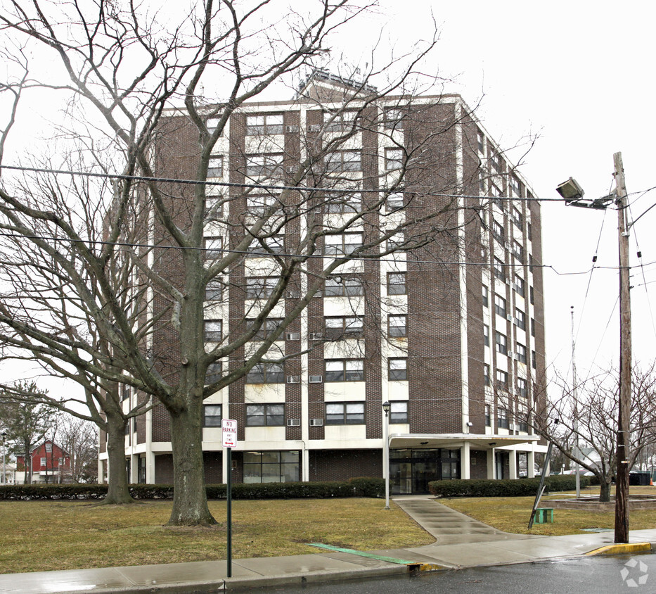 Primary Photo - Kennedy Tower