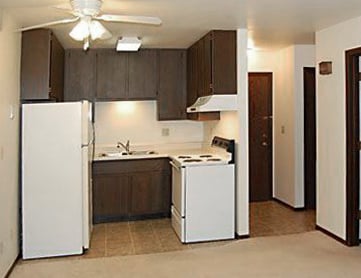 Building Photo - Forest Glen Apartments