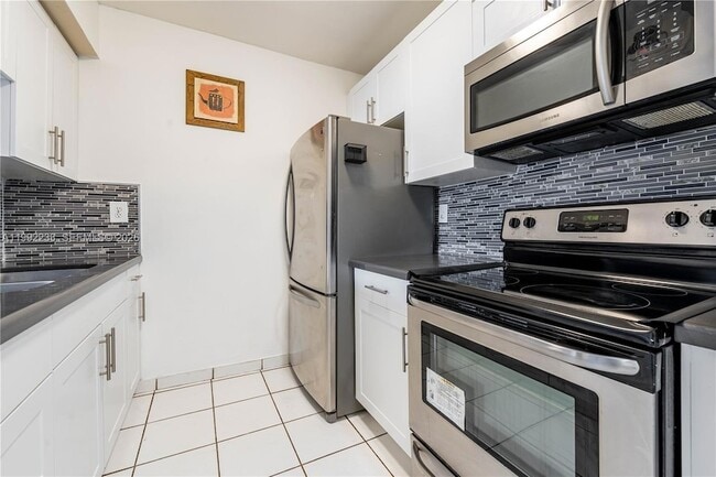 Foto del edificio - 250 NW 107th Ave