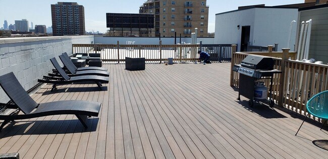 Foto del edificio - 4428 N Sheridan Rd