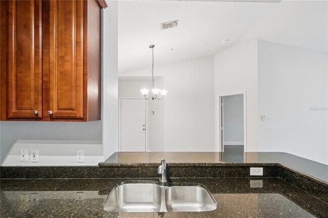 Foto del edificio - 2729 Maitland Crossing Way
