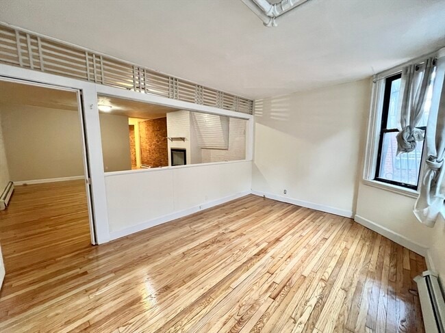 Building Photo - 337 Beacon St