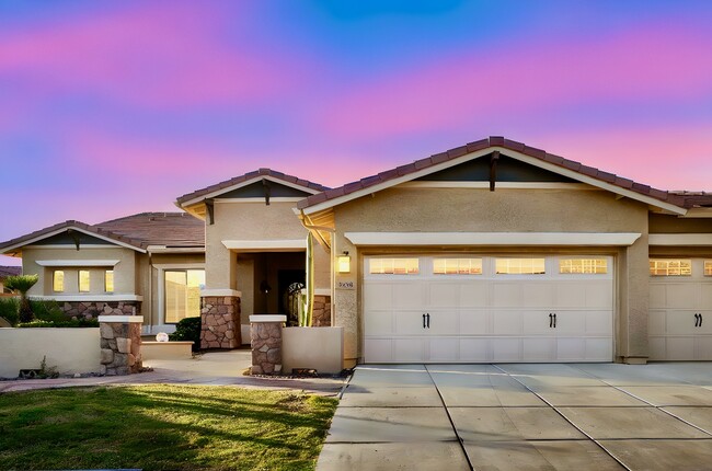 Building Photo - 3750 E SAWTOOTH DR