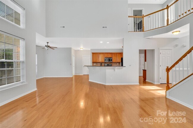 Building Photo - 6418 Colonial Garden Dr