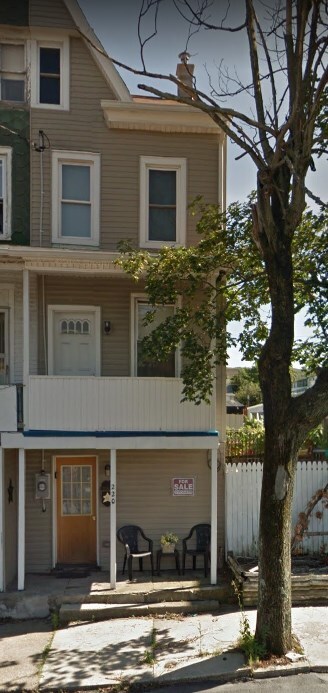 Primary Photo - 220 E Mt Carmel Ave