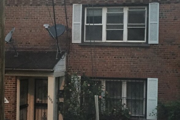 Foto principal - 4978-4980 Just St NE